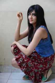 Adah Sharma feet photo thumbnail