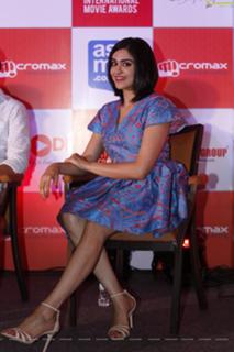 Adah Sharma feet photo thumbnail