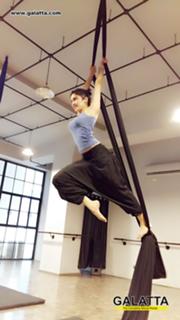 Adah Sharma feet photo thumbnail