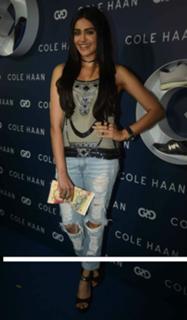 Adah Sharma feet photo thumbnail