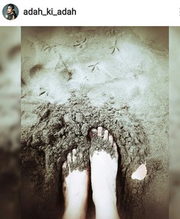 Adah Sharma feet photo thumbnail