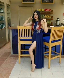 Adah Sharma feet photo thumbnail