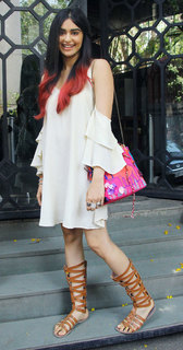 Adah Sharma feet photo thumbnail