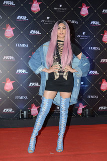 Adah Sharma feet photo thumbnail