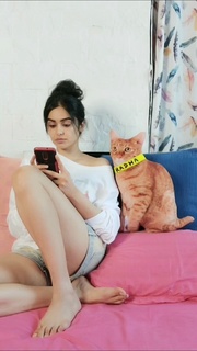 Adah Sharma feet photo thumbnail