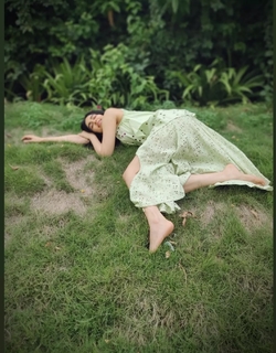 Adah Sharma feet photo thumbnail