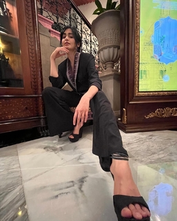 Adah Sharma feet photo thumbnail