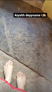 Adah Sharma feet photo thumbnail