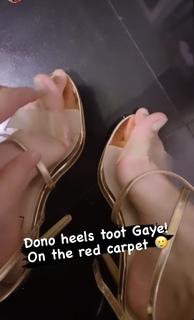 Adah Sharma feet photo thumbnail