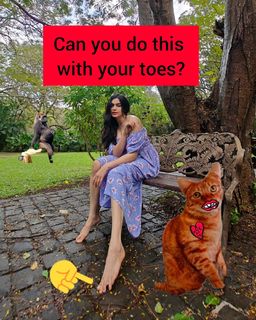 Adah Sharma feet photo thumbnail
