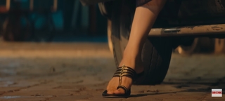 Adah Sharma feet photo thumbnail