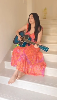 Adah Sharma feet photo thumbnail