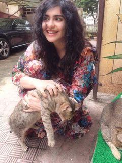 Adah Sharma feet photo 2
