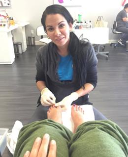 Adamari López feet photo thumbnail