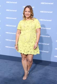 Adamari López feet photo thumbnail