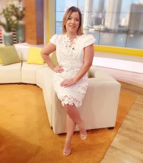 Adamari López feet photo thumbnail