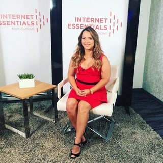 Adamari López feet photo thumbnail