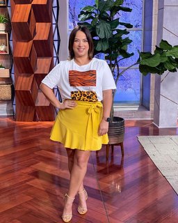 Adamari López feet photo thumbnail