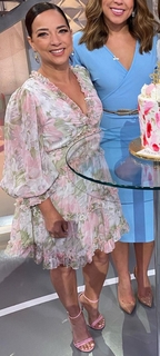 Adamari López feet photo thumbnail