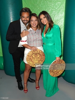 Adamari López feet photo thumbnail