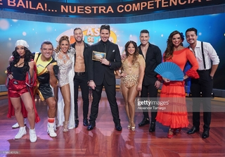 Adamari López feet photo thumbnail