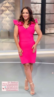 Adamari López feet photo thumbnail