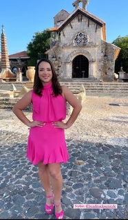 Adamari López feet photo thumbnail