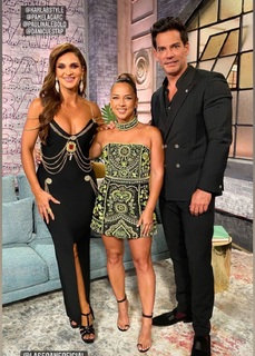 Adamari López feet photo thumbnail