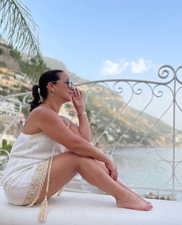 Adamari López feet photo thumbnail