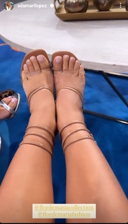 Adamari López feet photo thumbnail