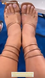 Adamari López feet photo thumbnail