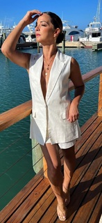 Adamari López feet photo thumbnail