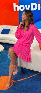 Adamari López feet photo thumbnail