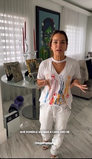 Adamari López feet photo thumbnail