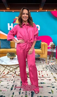 Adamari López feet photo thumbnail