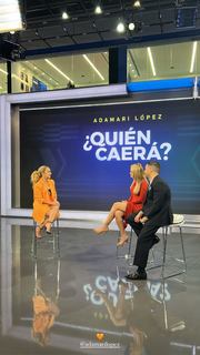 Adamari López feet photo thumbnail