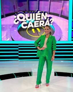 Adamari López feet photo thumbnail