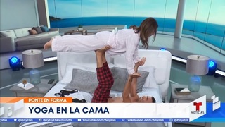 Adamari López feet photo thumbnail