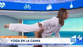 Adamari López feet photo thumbnail