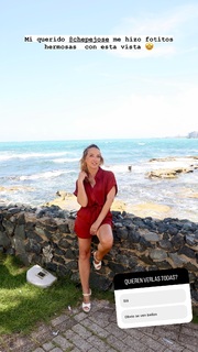 Adamari López feet photo thumbnail