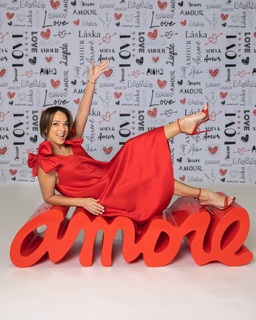 Adamari López feet photo thumbnail