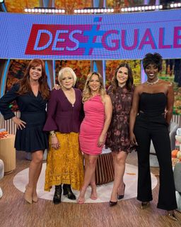 Adamari López feet photo thumbnail