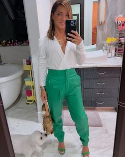 Adamari López feet photo thumbnail