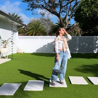 Adamari López feet photo thumbnail