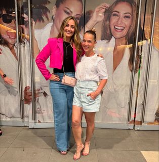 Adamari López feet photo thumbnail