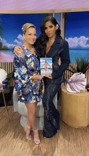 Adamari López feet photo thumbnail