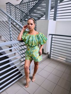 Adamari López feet photo thumbnail