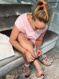 Adamari López feet photo 13