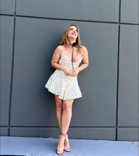 Adamari López feet photo 1