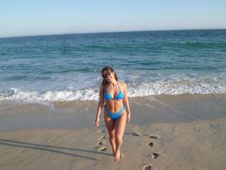 Addison Rae feet photo thumbnail